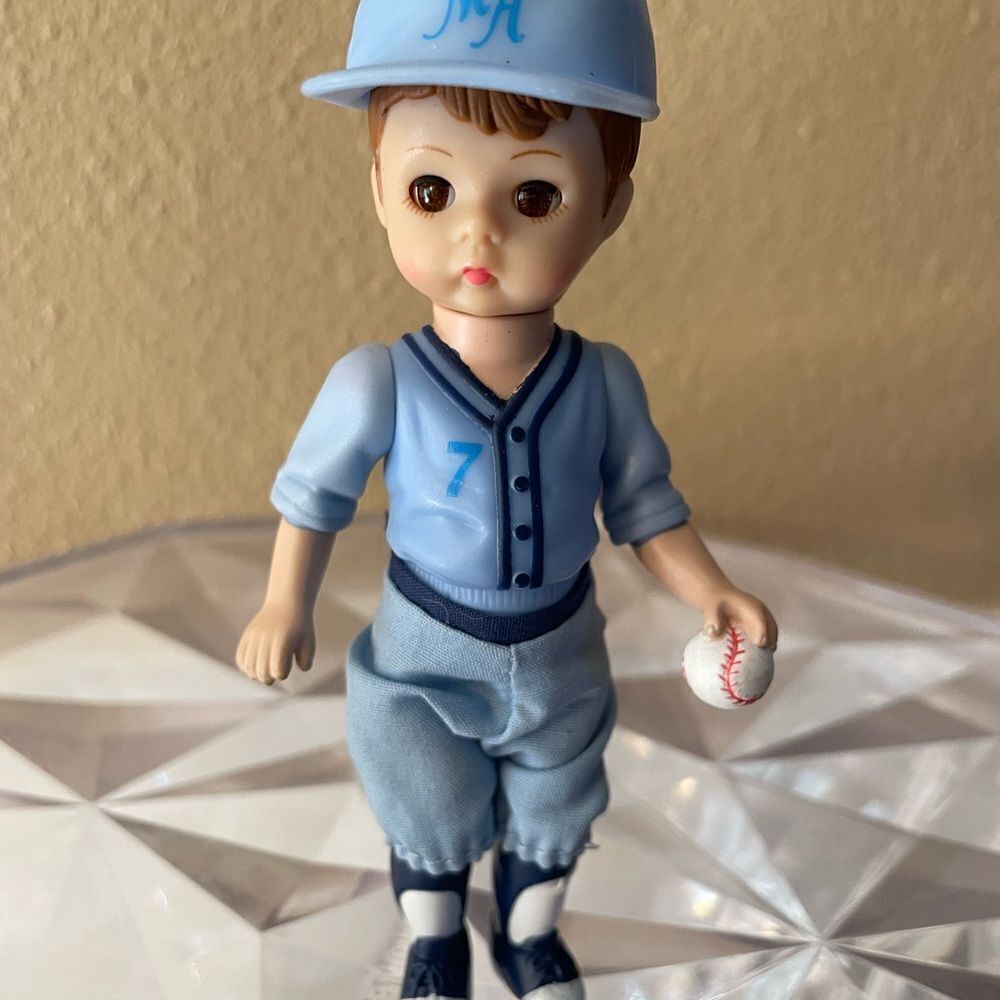 Madame AlexanderTeam Mates Boy Baseball Player Doll 1980’s